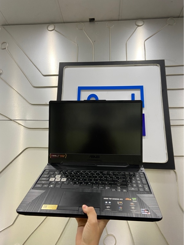 Laptop Asus Tuf Gaming A15 FA506NCG - Chip AMD Ryzen 7 7445HS w/ Radeon 740M Graphics - Ram 16/512gb - NVIDIA GeForce RTX 3050 - Pin 100% - Màu đen - Ngoại hình: 98% - Kèm sạc