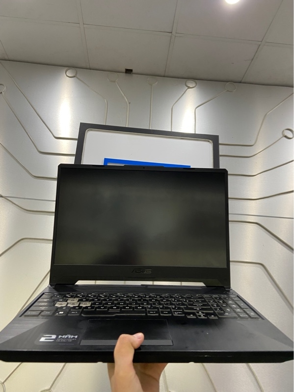 Laptop Asus Tuf Gaming F15 FX506HC - I5-11400H - Ram8/512GB SSD - RTX 3050 - Pin 70% - Màu đen - Ngoại hình: 97% - Màn phản quang, ám hồng, - Kèm sạc
