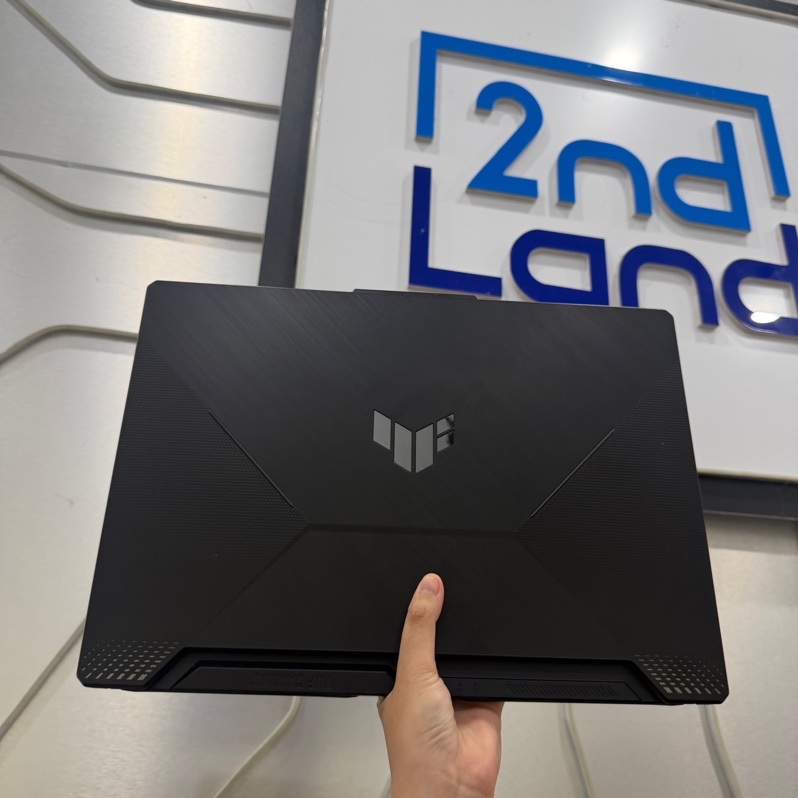 Laptop Asus Tuf Gaming F15 FX506HC - i5 11400H RTX 3050 - 16/512GB SSD - Pin 70% - Màu đen - Ngoại hình: 97% - Màn ám tối viền nhiều, trầy xước nhiều - Kèm 1 sạc