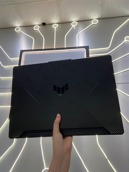 Laptop Asus Tuf Gaming F15 FX506HC - i5-11400H- RTX 3050 - Ram 16/512GB SSD - Pin 66% - Màu đen - Ngoại hình: 97% - Màn phản quang 2 đường - Kèm Box + sạc