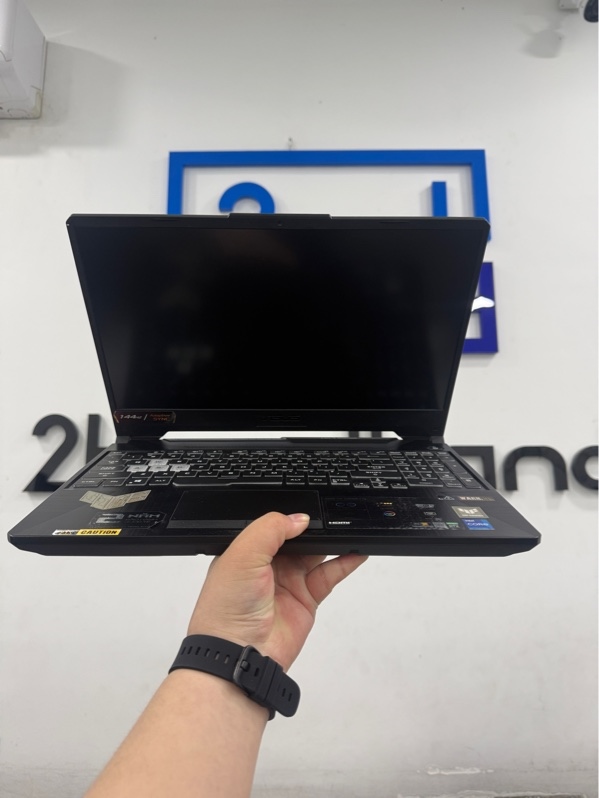 Laptop Asus Tuf gaming F15 FX506HCB - i7-11800H/RTX 3050 - 24/512GB SSD - Màu đen - Pin 62% - Ngoại hình 98% - Máy trầy nhẹ , màn phản quang - Kèm sạc