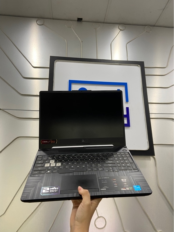 Laptop Asus Tuf Gaming F15 FX506HF - i5 11400H - Ram 16/512GB - 2050 4G - Pin 78% - Màu đen - Ngoại hình: 98.5% - Kèm sạc