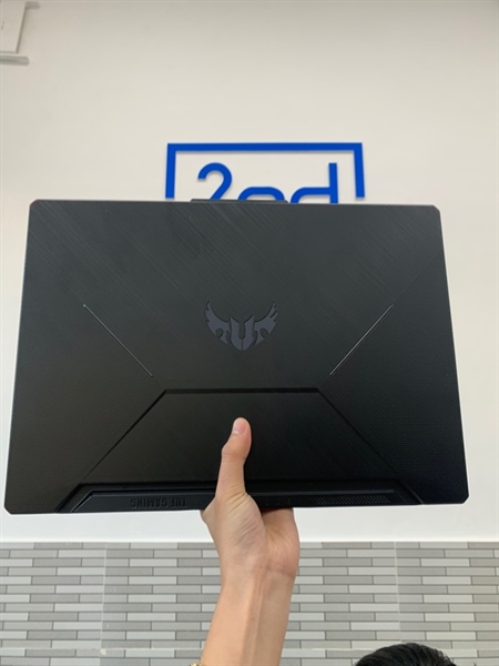 Laptop Asus Tuf Gaming F15 FX506HLB - i5-10300H - GTX 1650 - 8/512SSD - Màu đen - Pin 69% - Ngoại hình: 98% - Màn trầy nặng, ám hồng - Body, kèm sạc