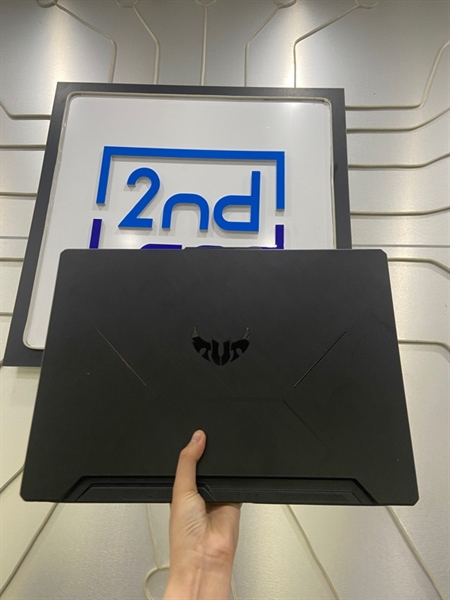Laptop Asus Tuf Gaming F15 FX506LH - Ram 32/512GB - SSD tốt - i5-10300H - GTX 1650 - Pin 60% - Màu đen - Ngoại hình: 97% - Lủng một lỗ mặt C, mất camera, màn phản quang 2 chấm - Kèm sạc