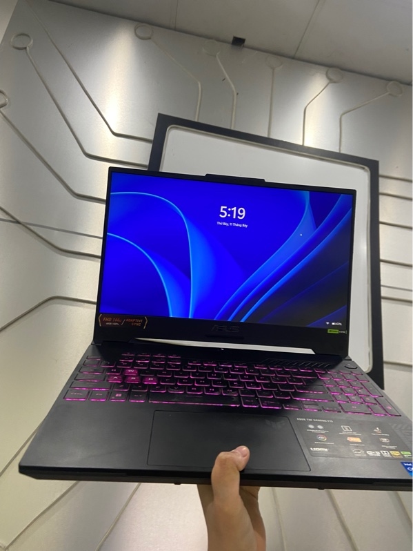 Laptop Asus Tuf Gaming F15 FX507VU - i7-13620H - Ram 16/512GB SSD Tốt - RTX 4050 6GB - Pin 77% - 4 chấm phản quang, 2 điểm chết pixel - Màu đen - Ngoại hình: 97% - Kèm sạc
