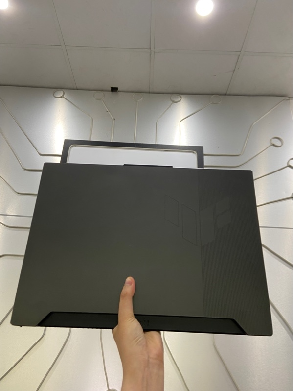 Laptop Asus Tuf Gaming F15 FX507ZC4 - I7-12700H - Ram 8/512gb SSD - RTX 3050 - Pin 69% - Màu đen - Ngoại hình: 97% - Màn in phím, phản quang, ám vàng, body, mất 1 ốc đế - Kèm sạc