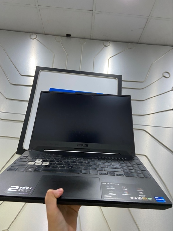 Laptop Asus Tuf Gaming F15 FX507ZC4 - I7-12700H - Ram 8/512gb SSD - RTX 3050 - Pin 69% - Màu đen - Ngoại hình: 97% - Màn in phím, phản quang, ám vàng, body, mất 1 ốc đế - Kèm sạc