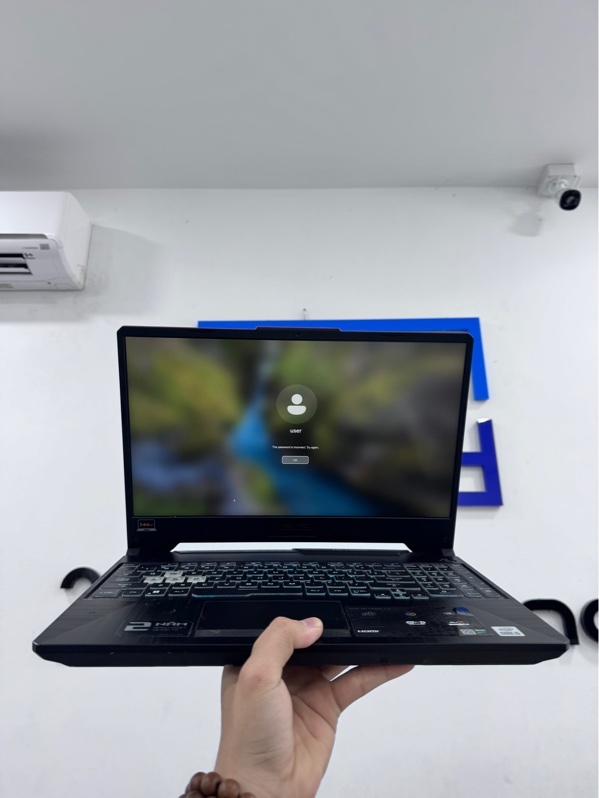 Laptop Asus TUF gaming f15 - i5-10300H - ram 8g - Card 1650 4g - ổ 512g sức khỏe 96% - Màu đen - Pin 65% - Ngoại hình 97% - Màn đốm phản quang, ám vàng, mất ốc giữa xước nhẹ, card furkmar 67 độ - Kèm sạc