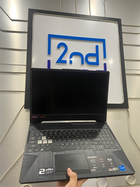Laptop Asus Tuf Gaming F15 - i5-11400H - RTX3050 - Ram 8/512GB SSD - Màu đen - Pin 75% - Ngoại hình: 97% - Màn in phím, 2 đường phản quang, viền ám vàng - Body - Kèm sạc 1