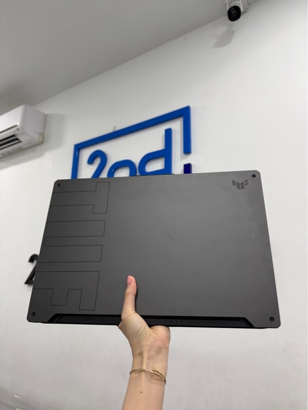Laptop Asus Tuf Gaming F17 FX706HC - i5-11400H/RTX 3050 - 8/512GB ssd - Màu đen - Pin thay 100% - Ngoại hình 97% - Màn ám vàng , phản quang , máy trầy xước , bản lề yếu , ổ sức khoẻ 95% - Kèm sạc