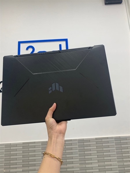 Laptop Asus Tuf Gaming F17 - i5-11400H - RTX 3050 - Ram 16gb/SSD 512GB - Màu đen - Pin 66% - Ngoại hình: 98% - Màn dính keo dán sắt vài giọt , hư camera - Body, kèm sạc