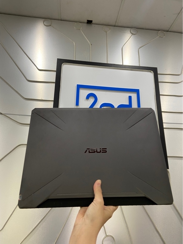 Laptop Asus Tuf Gaming FX505DD - AMD Ryzen 5 3550H - Ram 8/512GB SSD - GTX 1050 3GB - Pin 59% - Màu đen - Ngoại hình: 97% - loa nhỏ 2 đốm phản quang, cam lỗi - Kèm sạc