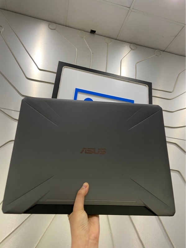 Laptop Asus Tuf Gaming FX505DY - AMD Ryzen 5 3550H - Ram8/1TB HDD + 256SSD - Radeon RX 560X - Pin 65% - Màu đen - Ngoại hình: 97% - Màn sọc phía trên, phản quang, in phím, loa rè nặng - Kèm sạc - không bảo hành