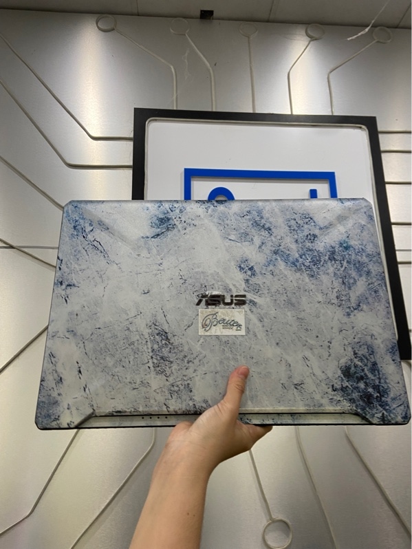 Laptop Asus TUF Gaming FX705DT - AMD Ryzen 7 3750H - Ram 8/512gb SSD - NVIDIA GeForce GTX 1650 - Pin 63% - Màu đen - Ngoại hình: 97% - Bản lề hơi yếu, nứt, màn ám hồng , 1 chấm phản quang, đã thay phím - Kèm sạc