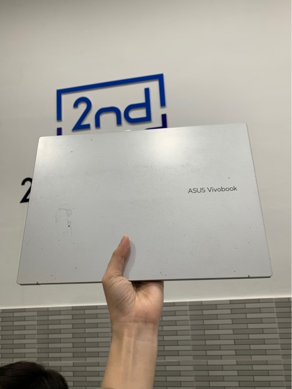 Laptop Asus Vivibook X1403ZA - i5-12500H - 8GB/256GB - Màu bạc - Pin 73% - Ngoại hình: 97% - Màn trầy ám xanh, bung 2 phím - Kèm sạc
