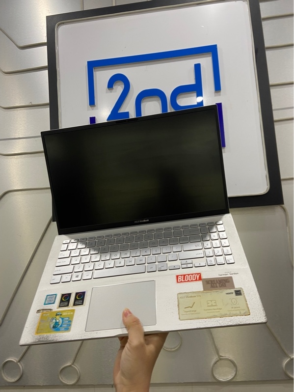 Laptop Asus Vivibook X531FA - i5-8265U - Ram 8/512GB SSD - Pin 61% - Màu bạc - Ngoại hình: 96% - màn ám hồng viền nhẹ , màn phản quang , màn in phím - Kèm sạc