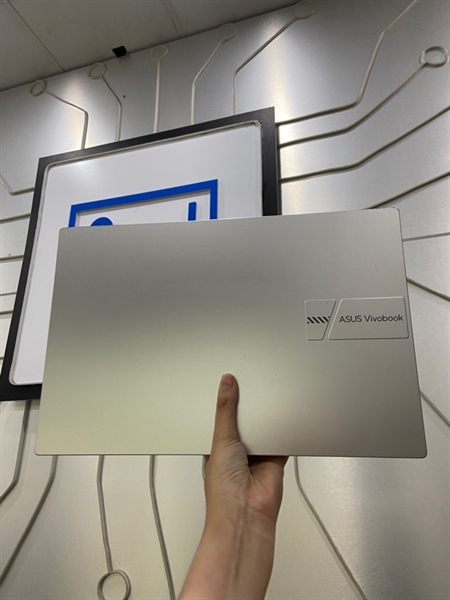 Laptop Asus Vivobook 14 - Model X1404za - i3-1215U - Ram 8/512GB SSD - Pin 84% - Màu xám - Ngoại hình: 97% - Viền trầy , lưng trầy, màn ám hồng - Kèm sạc