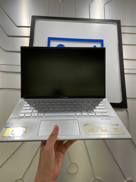 Laptop Asus Vivobook 14 X412FA - I5-8265U- Ram 8/512GB SSD - Pin 62% - Màu bạc - Ngoại hình: 97% - màn ám hồng, phản quang 4 đốm - Kèm sạc 1