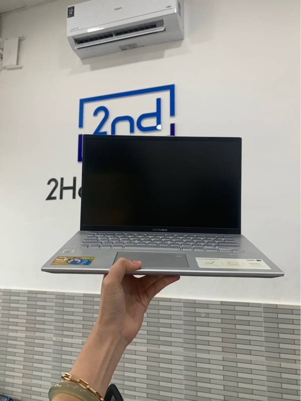 Laptop Asus Vivobook 15 - i3-10110U - 4GB/256G - Màu bạc - Pin 64% - Ngoại hình: 97% - ám hồng phản quang- Kèm sạc