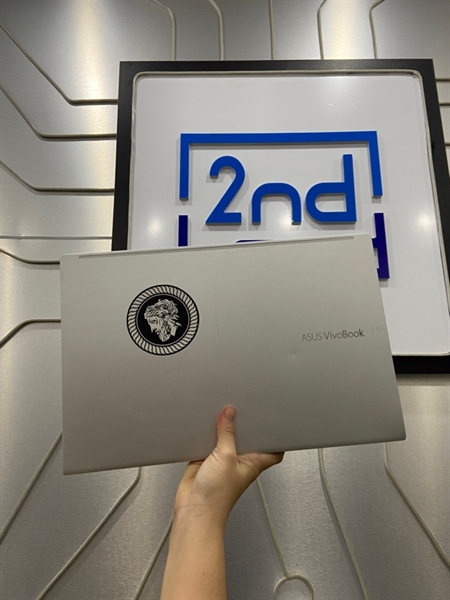 Laptop Asus Vivobook 15 - i5-1135G7 - Ram 8/512GB SSD - Pin 57% - Màu bạc - Ngoại hình: 97% - Body - Kèm sạc