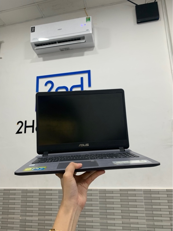 Laptop Asus vivobook 15 X507UAR - I5-8250u - Ram 4/256 ssd - Màu đen - Pin 80% - Ngoại hình: 96% - Kèm sạc