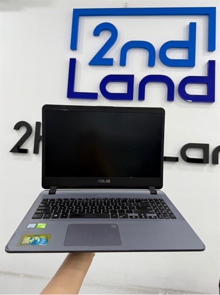 Laptop Asus Vivobook 15 X507UF - i7-8550U - Ram 8/1TB HDD - 128GB SSD - Card MX130 - Màu đen - Pin 30% - Ngoại hình 97% - màn phản quang vài chấm , hằn bàn phím lên màn , ám viền - Kèm sạc 2