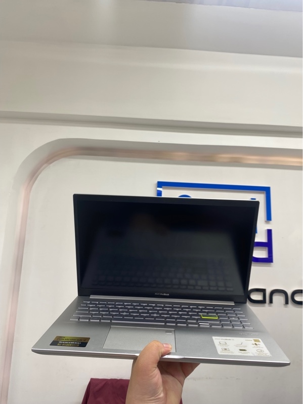 Laptop Asus VivoBook 15 X515EA - i3-1115G4 - Ram 8/512Gb ssd - Màu bạc - Pin thay 100% - Ngoại hình 97% - Màn in phím, màn tối viền nhẹ - Kèm sạc