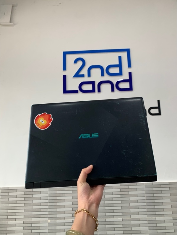 Laptop Asus Vivobook 15 X560UD - i5-8250U - GTX 1050 2GB - Ram 8GB/SSD 256GB - Màu đen - Pin hư - Ngoại hình: 97% - Màn ám hồng + phản quan + in phím, hư loa trái + rè loa phải - Kèm sạc - SP KHÔNG BẢO HÀNH