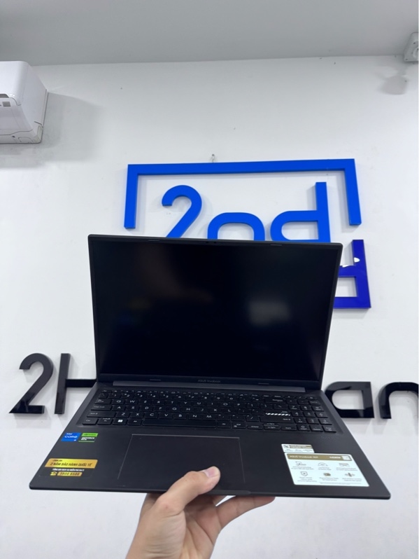 Laptop ASUS Vivobook 16X K3605ZC - i5-12500H, 16/512GB SSD, card RTX 3050 - 4GB - Màu đen - Pin 90% - Ngoại hình 98% - Mặt A dính keo sticker, trầy 1 góc, màn vàng viền trái, dưới - Kèm sạc.