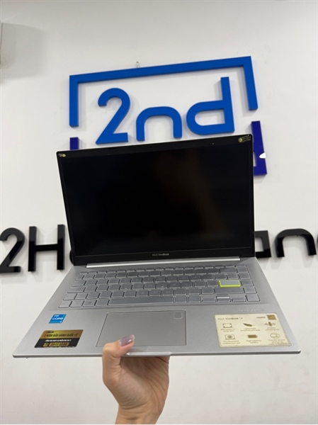 Laptop Asus Vivobook A415EA - i3 1125G4 - 8/512GB SSD - Màu bạc - Pin 76% 209 lần sạc - Ngoại hình 97% - Viền ám vàng , viền tối , hằn sticker , cấn 1 góc - Kèm sạc 2