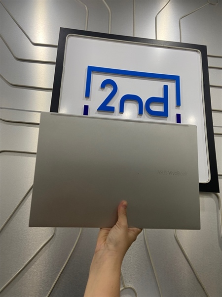 Laptop Asus Vivobook A515E - I5-1135G7 - 8/512GB - Pin 61% yếu - Màu bạc - Ngoại hình: 96% - Body - Kèm sạc
