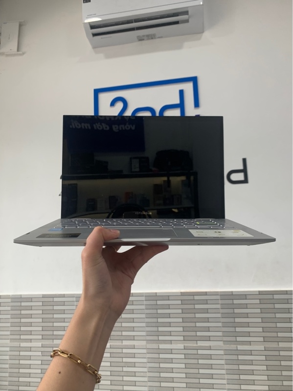 Laptop Asus vivobook flip 14 - i3-1115G4 - Ram 4/512GB - Màu bạc - Pin 70% - Ngoại hình: 98% - Kèm sạc