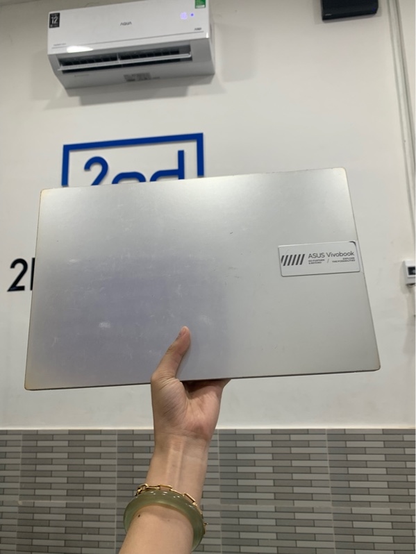 Laptop Asus Vivobook Go 15 E15004FA - Ryzen 5 7520U - Ram 16GB/SSD 512GB - Màu trắng - Pin 78% - Ngoại hình: 97% - Màn ám hồng + trầy phản quang - Kèm sạc