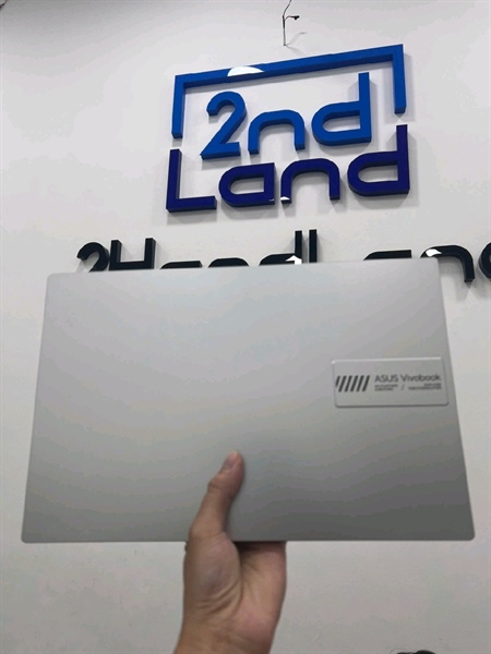 Laptop Asus Vivobook Go E1404FA - Ryzen 5 - 7520U - 16/512GB SSD - Màu bạc - Ngoại hình 98% - Pin 99% - Kèm sạc