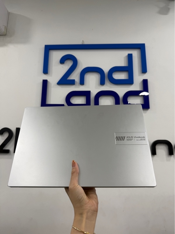 Laptop Asus Vivobook Go E1504FA - Ryzen 5 7520U - 16gb/ssd 512gb - Màu xám - Pin 86% - Ngoại hình 97% - viền trầy xước, màn trầy, chết 1 chấm pixel, tối viền nhẹ - Kèm sạc