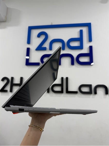 Laptop Asus Vivobook Go E1504FA - Ryzen 5 7520U - Ram 16GB/512gb SSD - Màu bạc - Pin 95% - Ngoại hình 98% - viền xước nhẹ - Kèm Box , kèm sạc lộ lõi 2