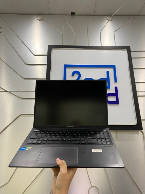 Laptop Asus Vivobook K3605ZF - I5-12500H - Ram 16/512GB SSD - GTX 2050 - Pin 81% - Màu đen - Ngoại hình: 97% - Màn in phím nặng, ám xanh nhẹ, Card lỗi test furmark chỉ 38FPS, mất 3 ốc mặt D - Kèm sạc