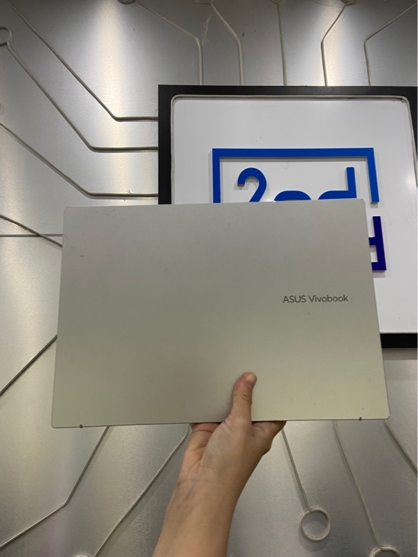Laptop Asus Vivobook M1403QA - AMD Ryzen 5 5600H - Ram 8/512GB SSD - Pin 100% thay new - Màu bạc - Ngoại hình: 97% - Màn ám hồng nhẹ - Kèm sạc
