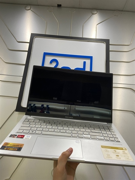 Laptop Asus Vivobook M1503QA - AMD Ryzen 7 5800H - Ram 16/512GB - Pin 68% - Màu bạc - Ngoại hình: 97% - Kèm sạc 1