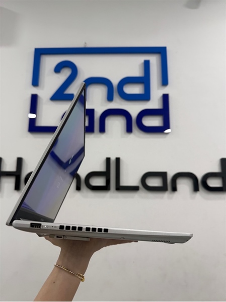 Laptop Asus Vivobook M1503QA - Ryzen 7 5800H 16/512Gb ssd - Màu bạc - Pin 70% chu kì sạc 200 - Ngoại hình 97% - Màn hằn phím - Kèm sạc 1