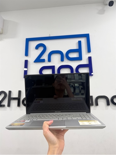 Laptop Asus Vivobook M1503QA - Ryzen 7 5800H 16/512Gb ssd - Màu bạc - Pin 70% chu kì sạc 200 - Ngoại hình 97% - Màn hằn phím - Kèm sạc 2