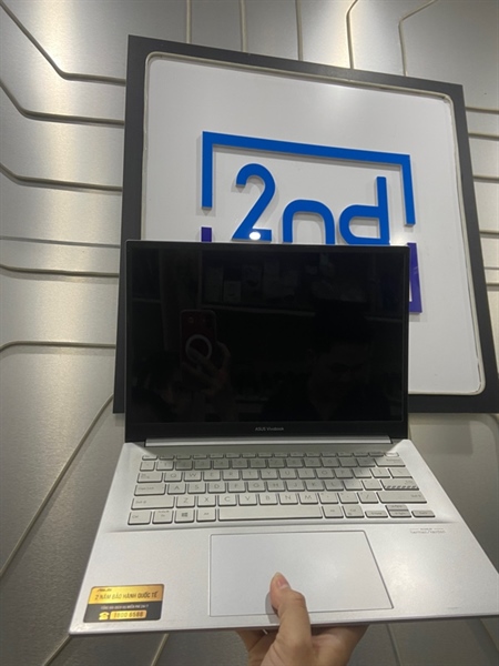 Laptop Asus Vivobook M341QA - Ryzen 5 5600H - Ram 8/512GB SSD - Pin 66% - Màu bạc - Ngoại hình: 98% - Kèm sạc 1