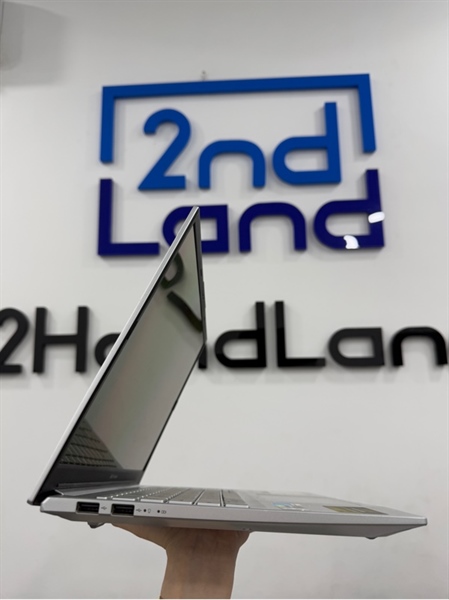 Laptop Asus Vivobook M6500RC - Ryzen 7 6800H/RTX 3050 - 16/512GB SSD - Màn Oled - 3K - 120Hz - Màu bạc - Pin 78% - Ngoại hình 97% - Màn ám vàng nhẹ , máy trầy , cấn góc - Kèm sạc 150W 1