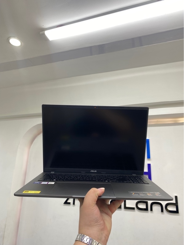 Laptop Asus Vivobook S16 S3607CA ultra 7 - 225H 16/1T - màn FullHD/ 144hz/ ips - Màu xám - Pin 90% - Ngoại hình 98% - Layout phím Thái - Kèm sạc