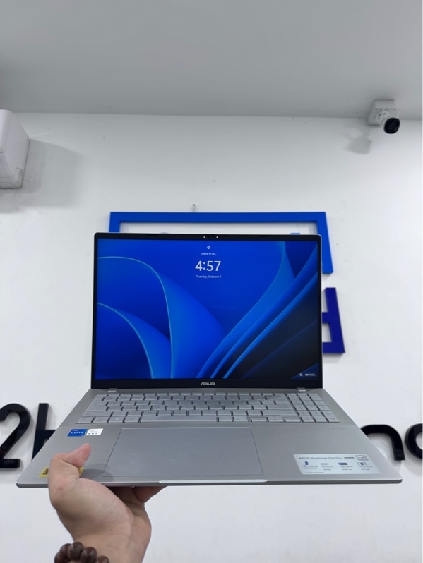 Laptop Asus Vivobook S16 S3607VA - i5 13420H - 24/512gb ssd - Màu trắng - Pin 91% - Ngoại hình 98% - ổ sức khoẻ tốt 100%, màn cấn phản quang - Kèm sạc - còn bh đến 24/07/2027