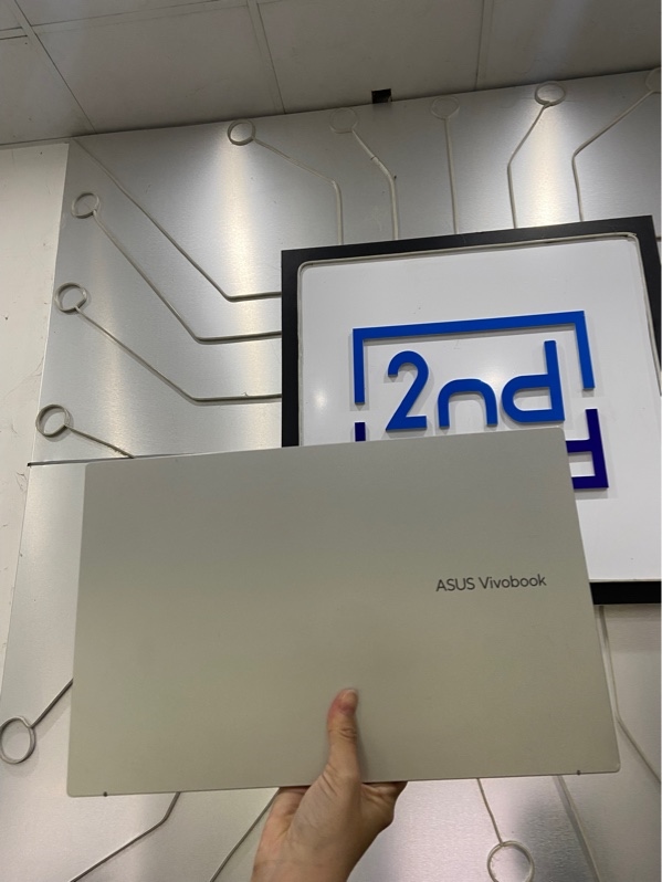 Laptop Asus Vivobook X1503ZA - i5-12500H - Ram 8/512GB - Pin 86% - Màu bạc - Ngoại hình: 97% - Xước cấn ,đã thay màn - Kèm sạc