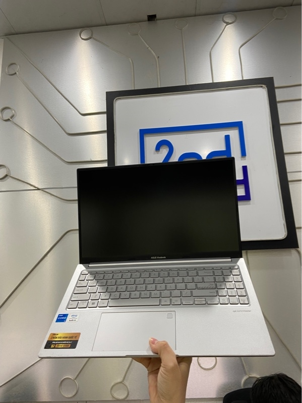Laptop Asus Vivobook X1503ZA - i5-12500H - Ram 8/512GB - Pin 86% - Màu bạc - Ngoại hình: 97% - Xước cấn ,đã thay màn - Kèm sạc