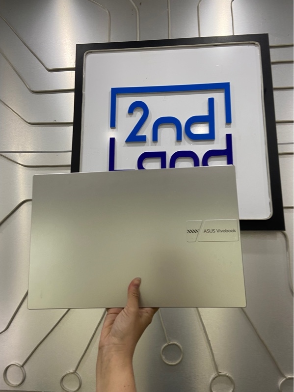 Laptop Asus Vivobook X1504ZA - Chip i7 1255U - Ram 16GB SSD 512GB - Pin 90% - Màu trắng - Ngoại hình: 97% - Kèm sạc