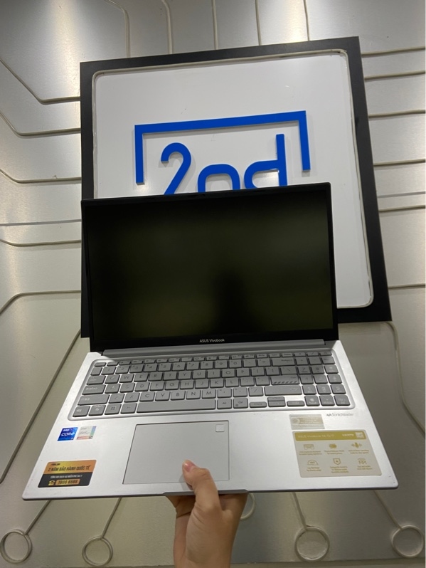 Laptop Asus Vivobook X1504ZA - Chip i7 1255U - Ram 16GB SSD 512GB - Pin 90% - Màu trắng - Ngoại hình: 97% - Kèm sạc