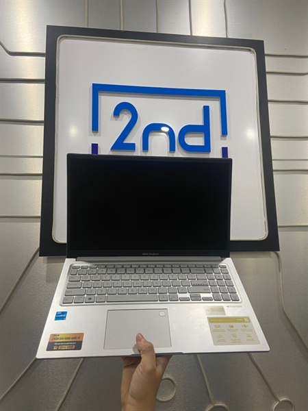 Laptop Asus Vivobook X1504ZA - i3-1215U - Ram 8/512GB SSD - Pin 97% - Màu bạc - Ngoại hình: 98% - FullBox 2